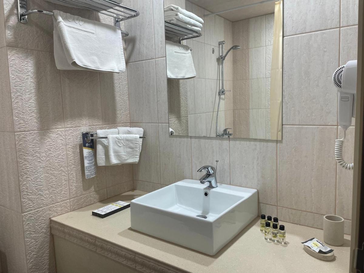 Hotel Gloria Deluxe ボロヴォエ エクステリア 写真